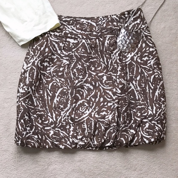 Banana Republic Brown and Cream Silk Tulip Skirt - Picture 1 of 4